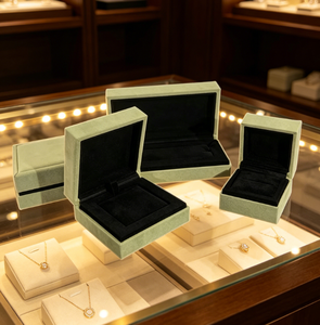 Cajas de Joyería de Gamuza Verde Claro de Lujo - Tamaños Surtidos para Anillos, Collares, Pendientes y Pulseras, Empaque Elegante para Regalo - Product Image 5