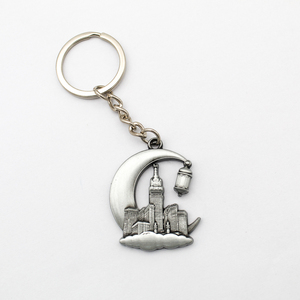 Porte-clés personnalisé en métal argenté antique, motif croissant de lune, skyline urbain et mosquée, thème Ramadan, cadeau commémoratif religieux pour musulman, breloque de sac - Product Image 6