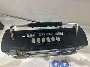 Nouveauté Boombox rétro BT Lecteur de musique Lecteur de cassettes Enregistreur Radio AM FM SW Haut-parleur sans fil <span class=keywords><strong>avec</strong></span> batterie 8000mAh - Product Image 3