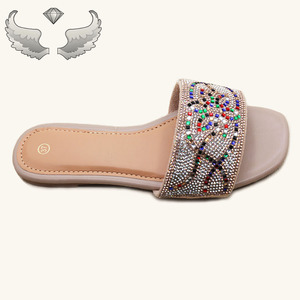 <span class=keywords><strong>Ciabatte</strong></span> Estive alla Moda, Nuovo Stile, Infradito all'Ingrosso <span class=keywords><strong>con</strong></span> Strass Multicolore e Suole Morbide, Sandali da <span class=keywords><strong>Donna</strong></span> - Product Image 4