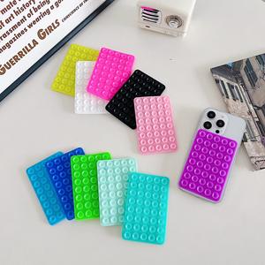 Soporte de teléfono móvil de silicona de adsorción de doble cara LeYi, ventosa antideslizante, ventosa de silicona multiusos de 40 granos - Product Image 1