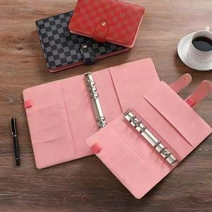 <span class=keywords><strong>Quaderni</strong></span> in pelle 6 anelli <span class=keywords><strong>a</strong></span> <span class=keywords><strong>spirale</strong></span> Business Planner lavoro Agenda Budget Binder stampa <span class=keywords><strong>a</strong></span> scacchiera A6 Pu Cover <span class=keywords><strong>con</strong></span> buste di cassa - Product Image 3