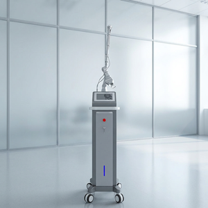 เครื่องเลเซอร์ CO2 แบบเศษส่วนสำหรับลบรอยแผลเป็น รอยแตกลาย ริ้วรอย ต่อต้านริ้วรอยแห่งวัย และฟื้นฟูผิว - Product Image 1