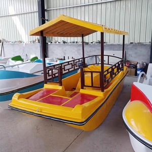 Bateau à pédales classique 4 places QIQU tout temps en PE pour parcs d'attractions et stations balnéaires, avec coque résistante aux UV et capacité de charge de 300 kg - Product Image 3