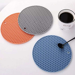 Ustensiles de cuisine résistant à la chaleur, tapis de table en silicone nid d'abeille tapis à fondue sous-verre en argile/ - Product Image 1