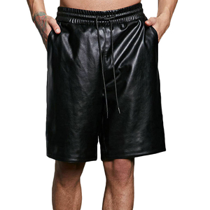 Shorts Streetwear in finta pelle con logo personalizzato coulisse in vita di colore nero <span class=keywords><strong>pantaloncini</strong></span> Casual per gli uomini