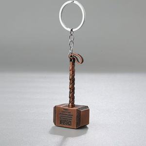 Portachiavi in metallo con moschettone <span class=keywords><strong>Marvel</strong></span> <span class=keywords><strong>Avengers</strong></span> da collezione - Product Image 3