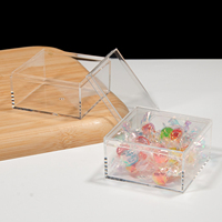 Conteneur carré en plastique transparent de qualité alimentaire en gros avec couvercle, boîte de rangement pour bonbons, cadeaux, bijoux, présentoir