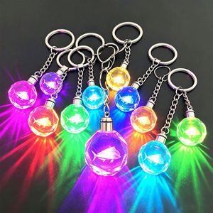 Porte-clés en cristal gravé au laser 3D sur mesure, souvenir familial durable, surface anti-rayures, gravure interne de précision - Product Image 1