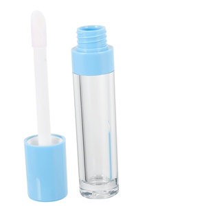 Halloween Lindo Tubo de Brillo Labial Transparente de 4ml con Diseño de Varita Grande, Envase Vacío de Plástico Serigrafiado con Llavero para Cuidado Facial - Product Image 1