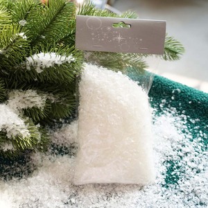 Customizable Christmas Decorations Eco-Friendly Dry Snowflake Plastic Film Set Props Foam Christmas Tree Snow for Outdoor DIY - Product Image 3