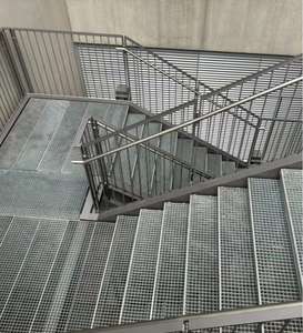 Kisi baja batang bergerigi 32*5mm kustom celup panas galvanis untuk jalur jalan Modern struktur konstruksi tahan lama kisi logam - Product Image 3