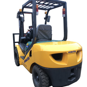Chariot élévateur diesel Komatsu d'occasion de 3 tonnes, modèle FD30, moteur d'origine 2023, garantie 1 an, à vendre - Product Image 1