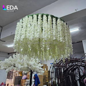 Lustre rond en glycine artificielle LEDA personnalisé, fleurs en soie suspendues pour la décoration de plafond de mariage, banquet, salle d'événements - Product Image 6