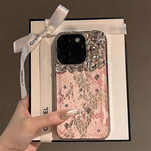 Tschick adapté pour <span class=keywords><strong>iPhone</strong></span> 15 Pro Max 12 13 14 Pro strass premium motif peau de <span class=keywords><strong>serpent</strong></span> <span class=keywords><strong>coque</strong></span> de bord galvanisée - Product Image 3