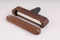 Désodorisant Voiture Luxe Bois Naturel Clip Ventilation Longue Durée Évaporation Naturelle Design Moderne Premium Chic