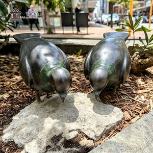 Grande statue de pigeon en bronze coulé TREVI |   Sculpture d'oiseau de style moderne et monumental pour place urbaine et installation d'art public - Product Image 4