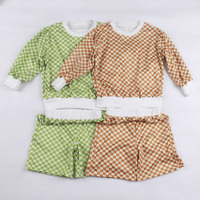 Ensemble deux pièces classique vintage à carreaux pour tout-petit : haut décontracté à manches longues et short à taille élastique