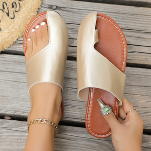 Sandalias Planas de Verano 2026 Estilo <span class=keywords><strong>Romano</strong></span> Europeo Americano para Mujer, Tallas Grandes, Nueva Moda, Color Sólido, Parte Superior de PU, Fabricadas <span class=keywords><strong>en</strong></span> Goma - Product Image 1