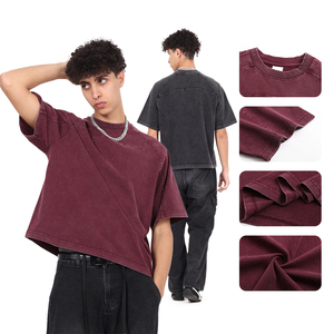 เสื้อยืดโอเวอร์ไซส์ลายบาติกวินเทจ ผ้าคอตตอน 100% หนานุ่ม คอทรงโอ แขนราแกลน ลวดลายพื้นผิวแบบวินเทจ - Product Image 2