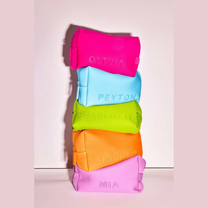 Bolsa de almacenamiento de viaje de lona para mujer de 15*10*6cm, bolsa de cosméticos de Color caramelo con cremallera de 22*15*3cm, bolsa de maquillaje con logotipo en relieve de silicona - Product Image 3