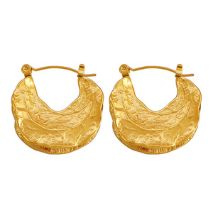 Gold Leaf <b>Cuff</b> <b>Earrings</b> With Pleated Design For Fashion Wear - Product Image 5
