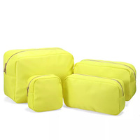 Pochette de maquillage en nylon avec patchs en chenille brodés style universitaire, sac cosmétique preppy