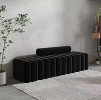 Banc long en tissu moderne et minimaliste, tabouret et pouf élégants pour l'entrée, la chambre à coucher, les magasins de vêtements, pour recevoir des invités