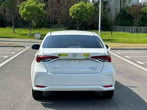Toyota Corolla: Diseñado para la vida diaria, amado por generaciones. Espacioso, confiable, listo para la carretera que viene. - Product Image 6