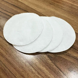 Disques de coton blancs jetables de 58 mm de diamètre pour le démaquillage et l'absorption des liquides - Product Image 3