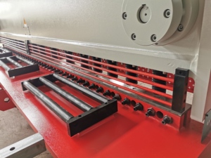 Machine à découper les plaques en fer hydraulique, canneleuse, série <span class=keywords><strong>Q11K</strong></span>, haute vitesse, en acier inoxydable, offre spéciale - Product Image 3