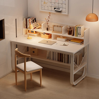 Bureau simple moderne et à la mode Table d'étude stable pour les employés à domicile Bureau d'ordinateur en bois pratique avec étagère intégrée
