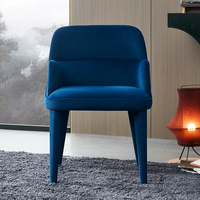 Fauteuil de salle à manger ergonomique minimaliste moderne italien |   Chaise rembourrée haut de gamme en bois de frêne avec accoudoirs pour bureau à domicile et villa