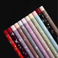 Nouvel Arrivage Usine : Papier d'Emballage Numérique Imperméable Bicolore Double Face Mat Argenté avec Fleurs en Verre Étoiles Scintillantes