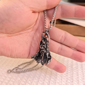 Collar de acero inoxidable para hombre con colgante de calavera y diseño de espada de Juego de Tronos SP1098 - Product Image 3