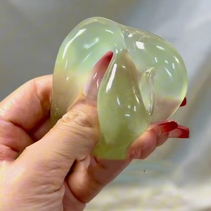NUEVO Juguete Antiestrés de Bola de Jade Verde Uva Brillante de 6cm, Regalo para Niños y Adultos, Alivio de la Fatiga, Juguetes para Apretar, Venta al por Mayor - Product Image 2