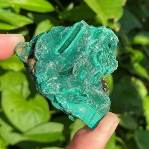 1 pièce Pierre brute de malachite verte naturelle du Zambie, semi-précieuse, de haute qualité pour la guérison et le Reiki - Vente chaude - Product Image 3