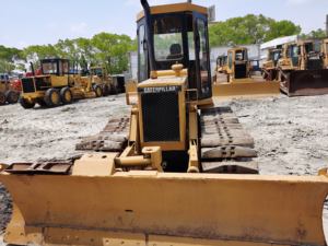 Haute qualité utilisé pour D3C Bulldozer Core moteur composants de récipient à pression 2016 modèle 0.65m seau 7000kg poids de fonctionnement élevé - Product Image 2