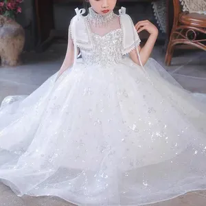 Paillettes collo alto Tulle bambini perline fiore ragazze una linea raso bianco Kitenge disegni africano di lusso in rilievo abito da sposa mantello