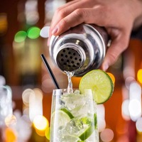 Ensemble cadeau shaker de 20 oz avec couvercle doseur, mélangeur à martini Boston isolé en acier inoxydable, cadeaux de Noël pour hommes et femmes