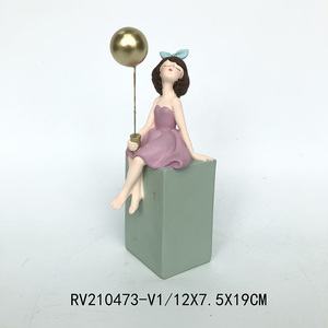 Statua di Ragazza con Palloncini Volanti, Scultura Moderna in Resina Dipinta a Mano, Forniture Artistiche per Decorazioni Domestiche, Statuette Artigianali, Ornamenti - Product Image 4