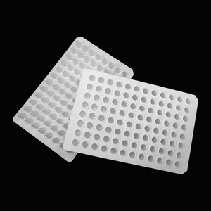 Plaque PCR médicale Yongyue 96 puits 100L sans bavure, fond plat transparent, puits carrés pour usage en laboratoire - Product Image 1