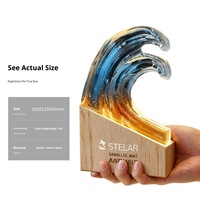 Trophée de récompense d'entreprise élégant et personnalisé en bois de hêtre gravé au laser avec glaçure de cristal haut de gamme Creative Wave pour équipe d'employés et courses sportives