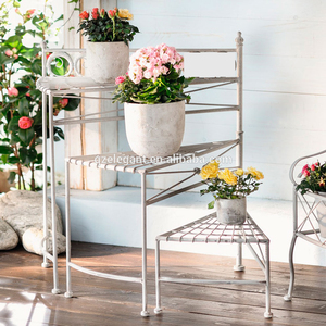 Elegante Soporte para Plantas de Hierro de 3 Niveles, <span class=keywords><strong>Plegable</strong></span>, Independiente, para Interiores/Exteriores, con Recubrimiento en Polvo, Capacidad de 10 Libras, para Macetas y Jardineras - Product Image 2