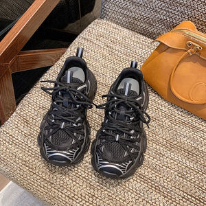 أحذية مخصصة ذات علامة تجارية أصلية، أحذية رياضية عالية الجودة للنساء، أحذية كاجوال عصرية وسميكة - Product Image 6