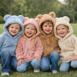 Felpa con Cappuccio per Bambini con Orsacchiotto, Abbigliamento Invernale Personalizzato con Zip, Outfit Unisex per Bambini e Bambine, Vendita all'Ingrosso - Product Image 1