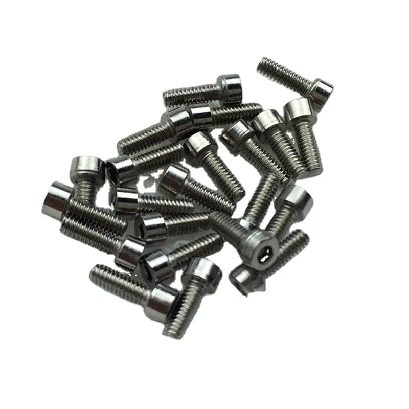 20PCS/pack de Metal de aleación de M2 tornillos para 1/10 RC Rock Crawler coches 1,9 pulgadas llantas de ruedas de piezas rc piezas del coche accesorios