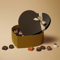 Boîte cadeau réutilisable personnalisée pour bonbons au chocolat, desserts, gâteaux, chaussettes en matériaux recyclés haut de gamme avec logo et doublure en éponge