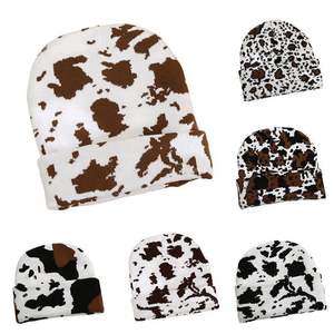Cappelli a cuffia in maglia Jacquard con stampa di mucca invernale che ispessiscono i berretti caldi con motivo zebrato - Product Image 1