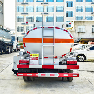 Camión <span class=keywords><strong>Cisterna</strong></span> <span class=keywords><strong>de</strong></span> Combustible <span class=keywords><strong>de</strong></span> 6000 Litros con Volante a la Derecha para Exportación a Jamaica - Product Image 2